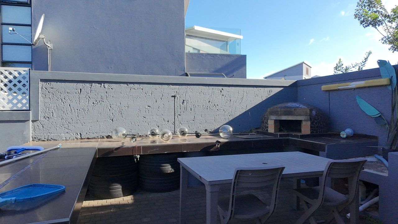 Photo 8 of 53