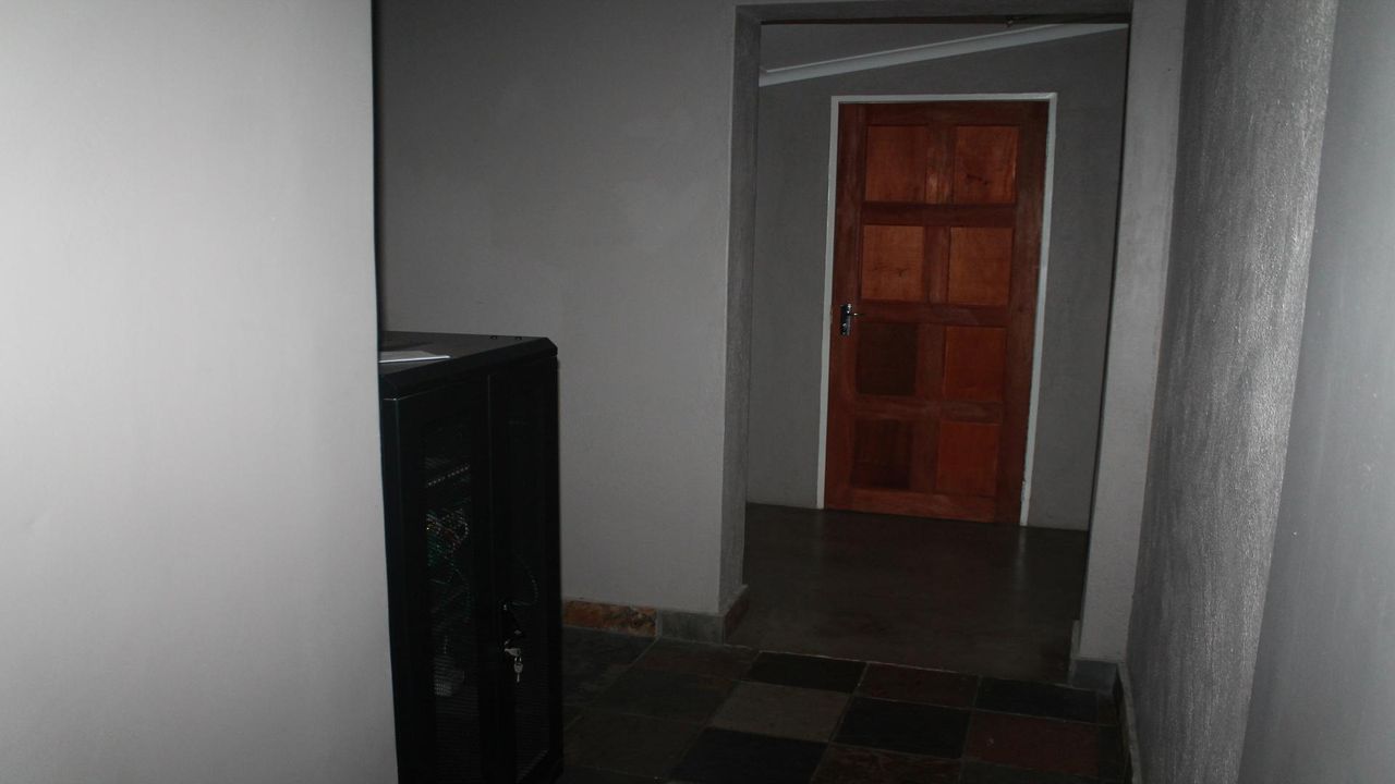 Photo 22 of 34