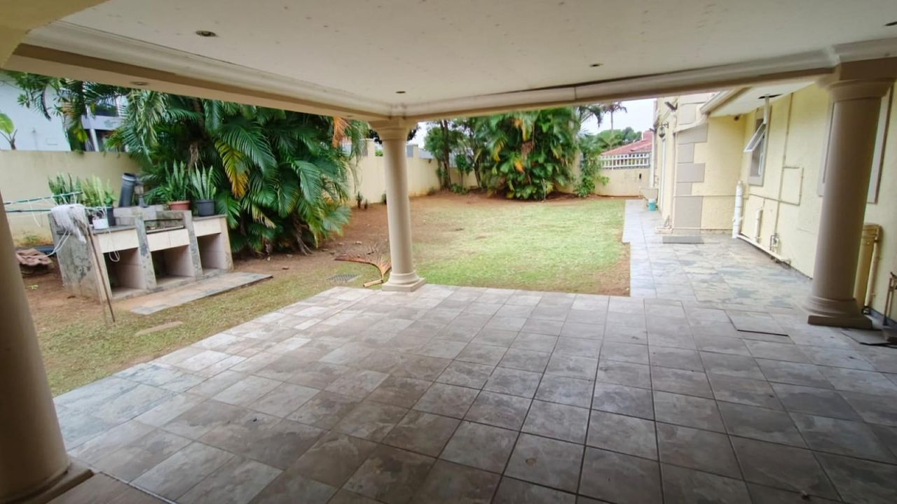 Photo 21 of 22