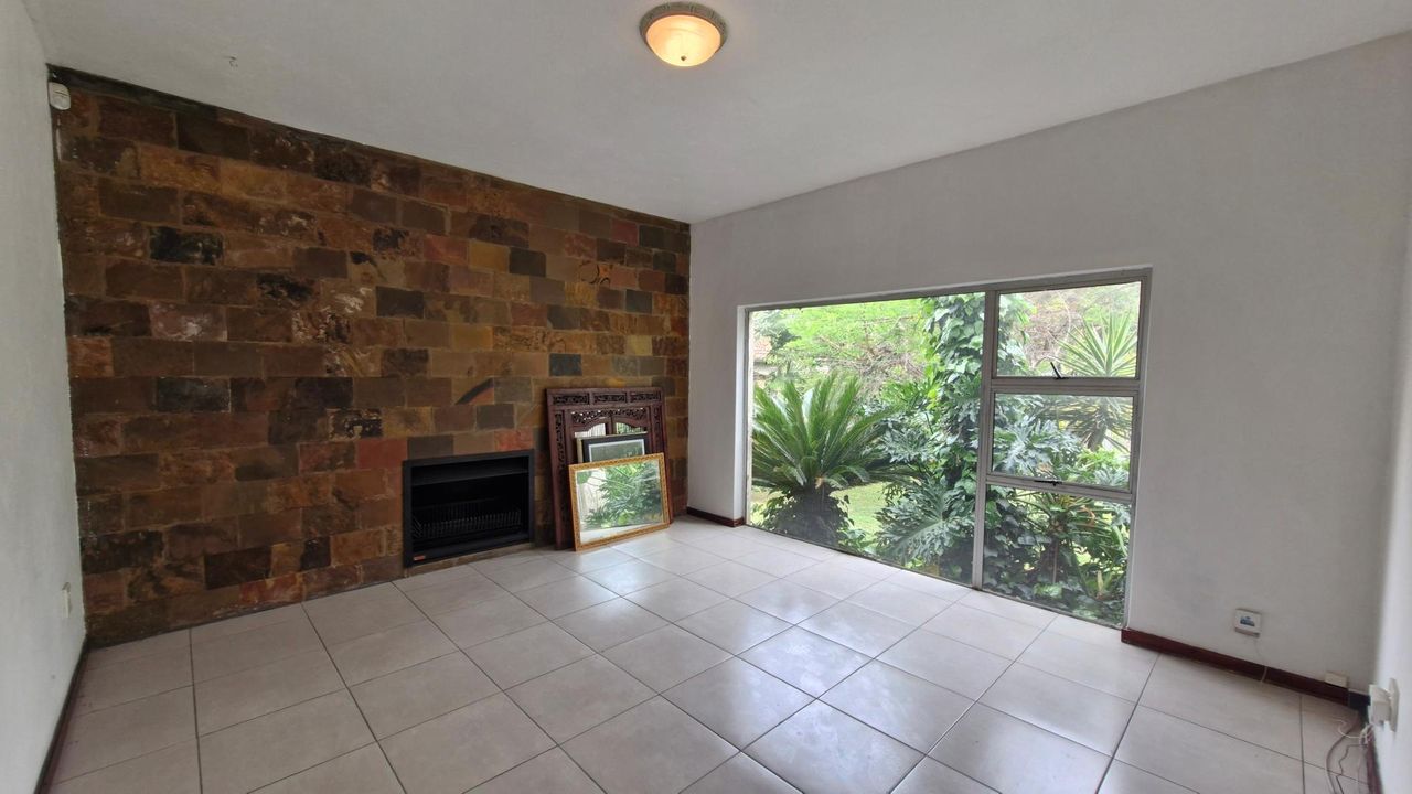 Photo 6 of 28