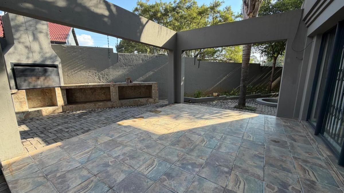 Photo of 6 Bedroom house for sale in Clubville, Middelburg