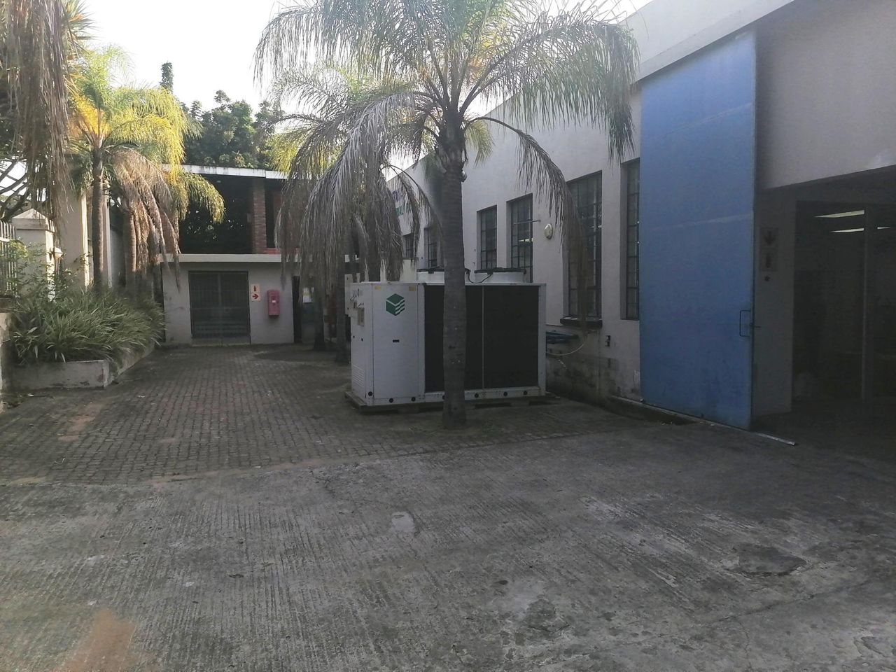 Photo 3 of 5