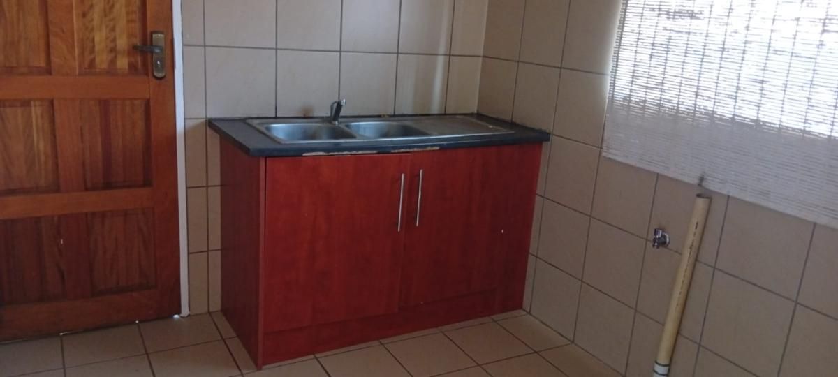 Photo 7 of 22