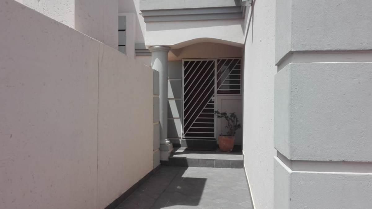 Photo 19 of 24