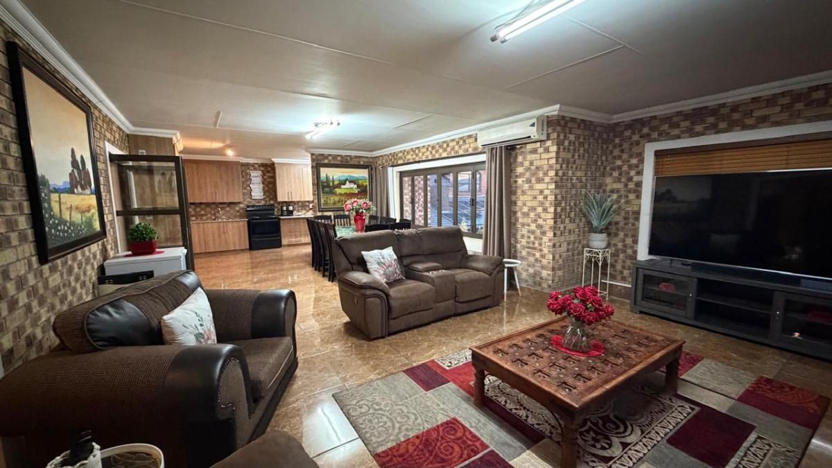 4 Bedroom house for sale in Roberts Estate, Middelburg
