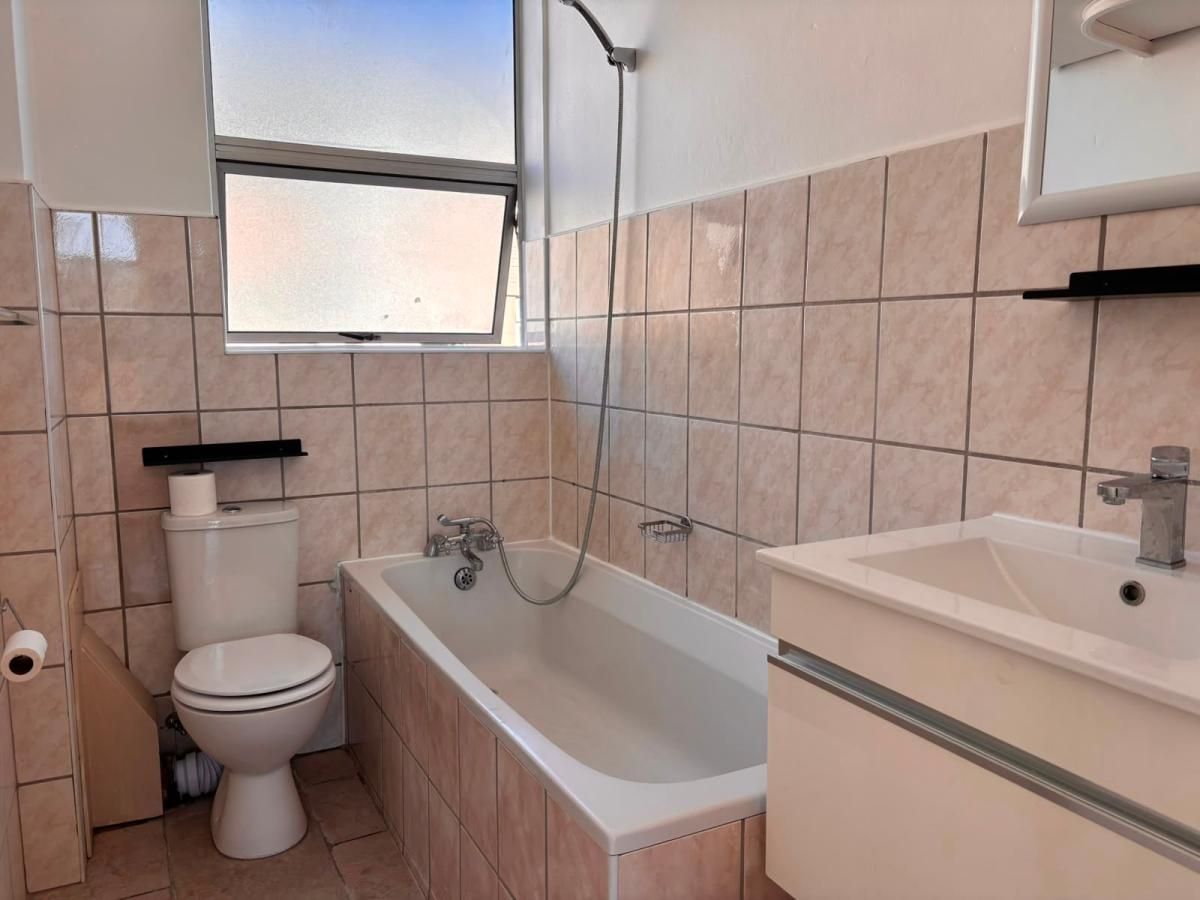 Photo of 2 Bedroom apartment to rent in Milnerton Central