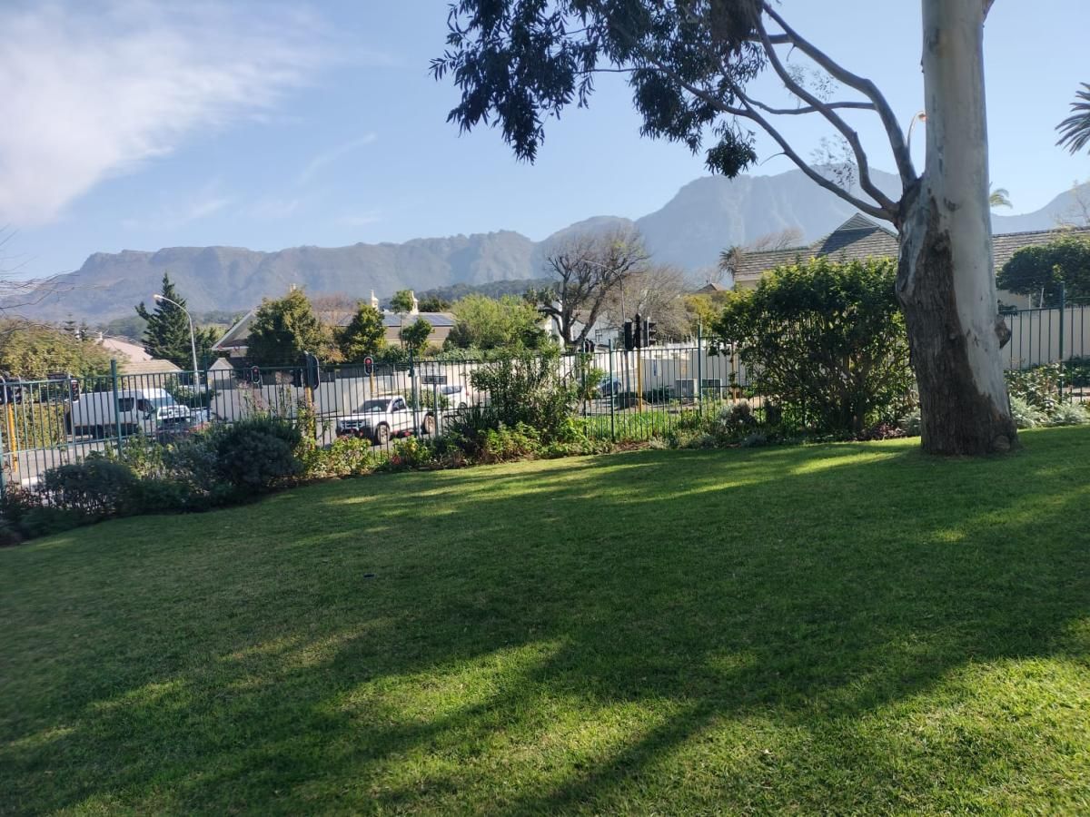 Photo 3 of 15
