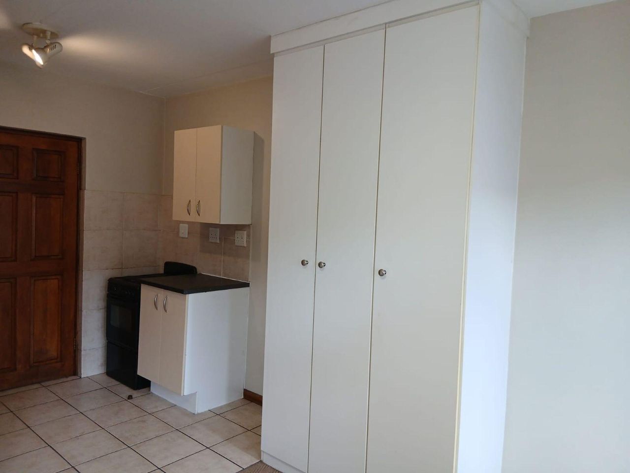Photo 6 of 28