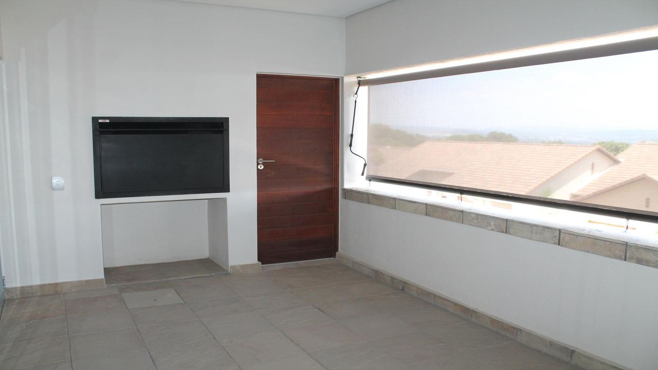 Photo 6 of 31