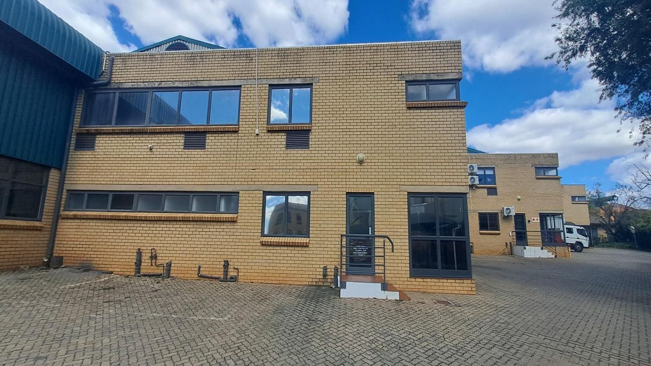Photo 3 of 22