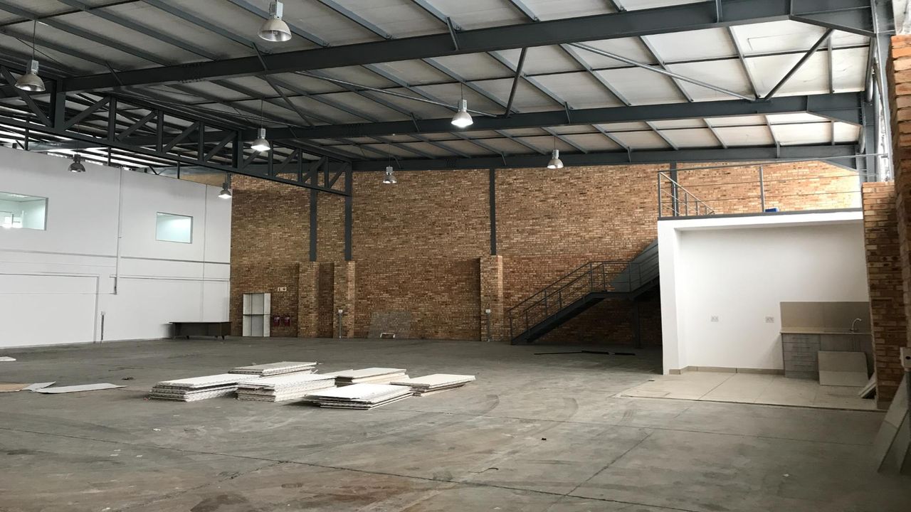 Photo 20 of 27