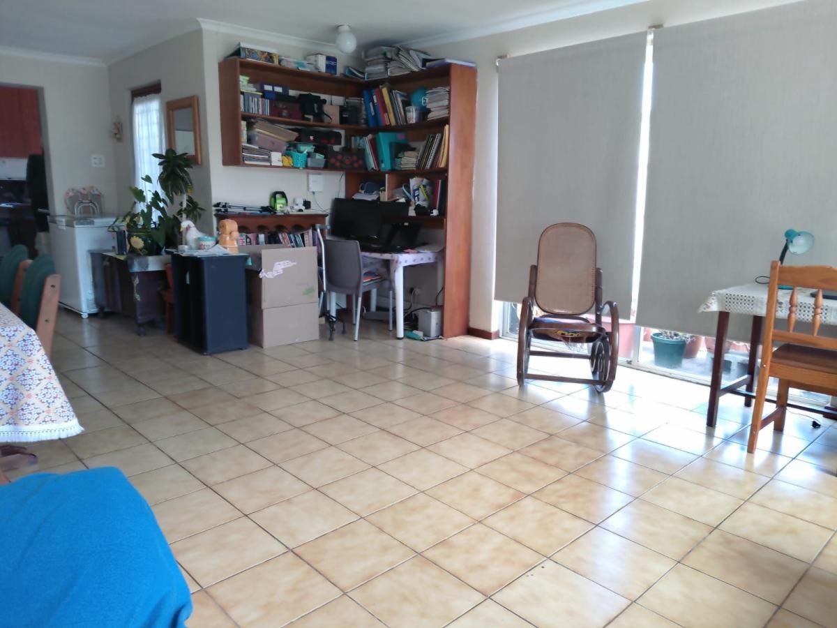 Photo 8 of 14