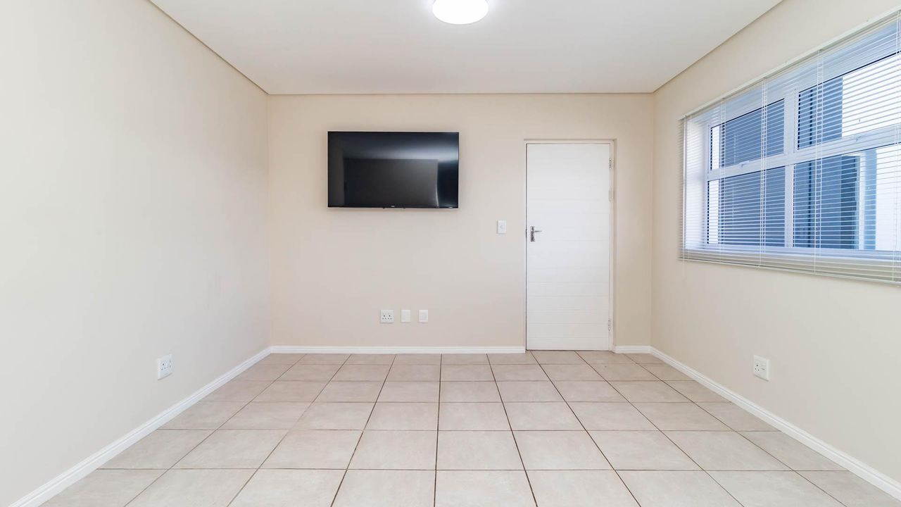 Photo 6 of 23