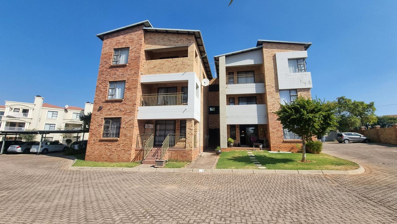 Photo of 2 Bedroom apartment rented in Northwold, Randburg