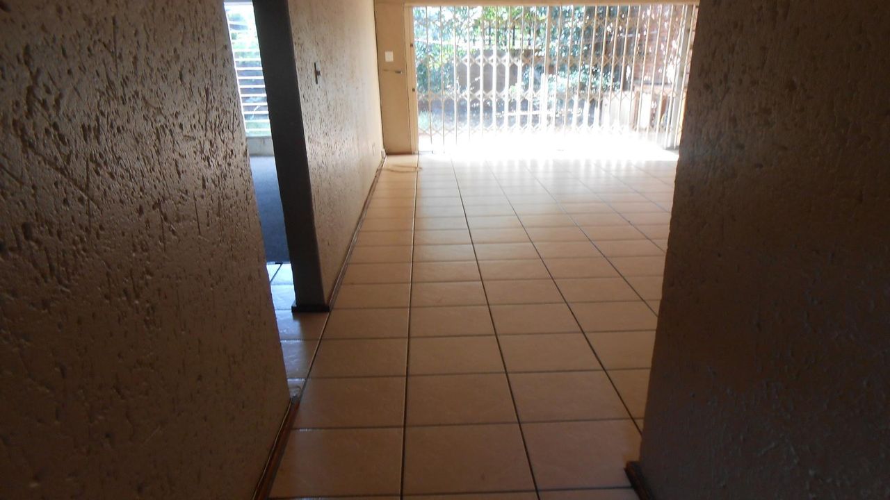 Photo 4 of 20
