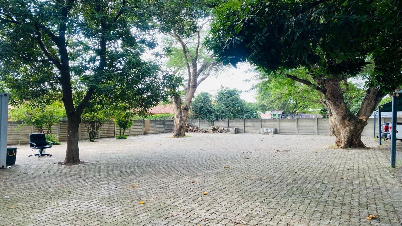 Photo 2 of 23