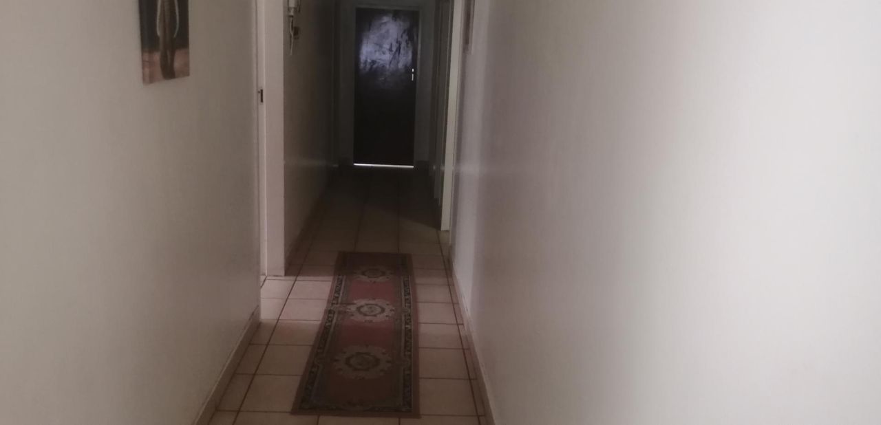 Photo 13 of 23