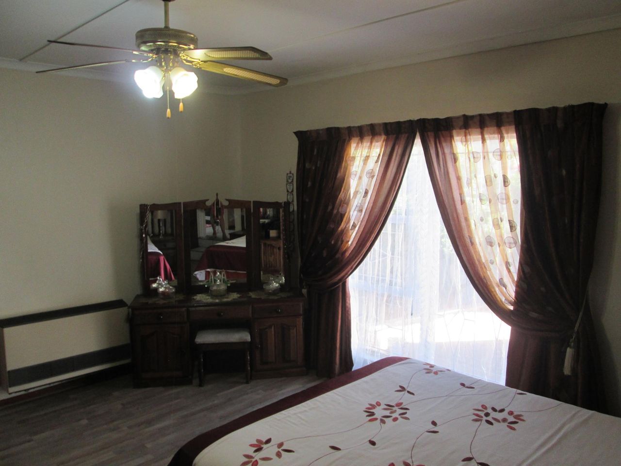 Photo 17 of 22