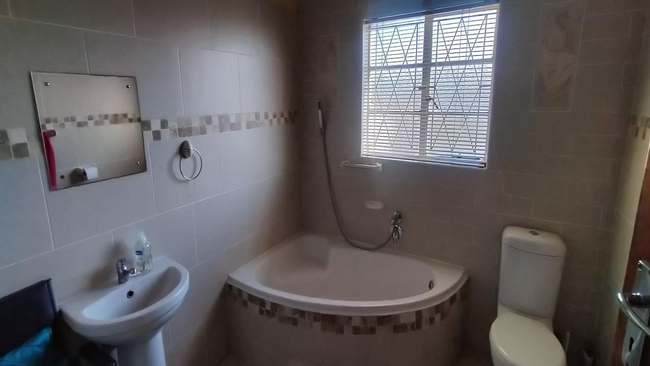 Photo 10 of 20