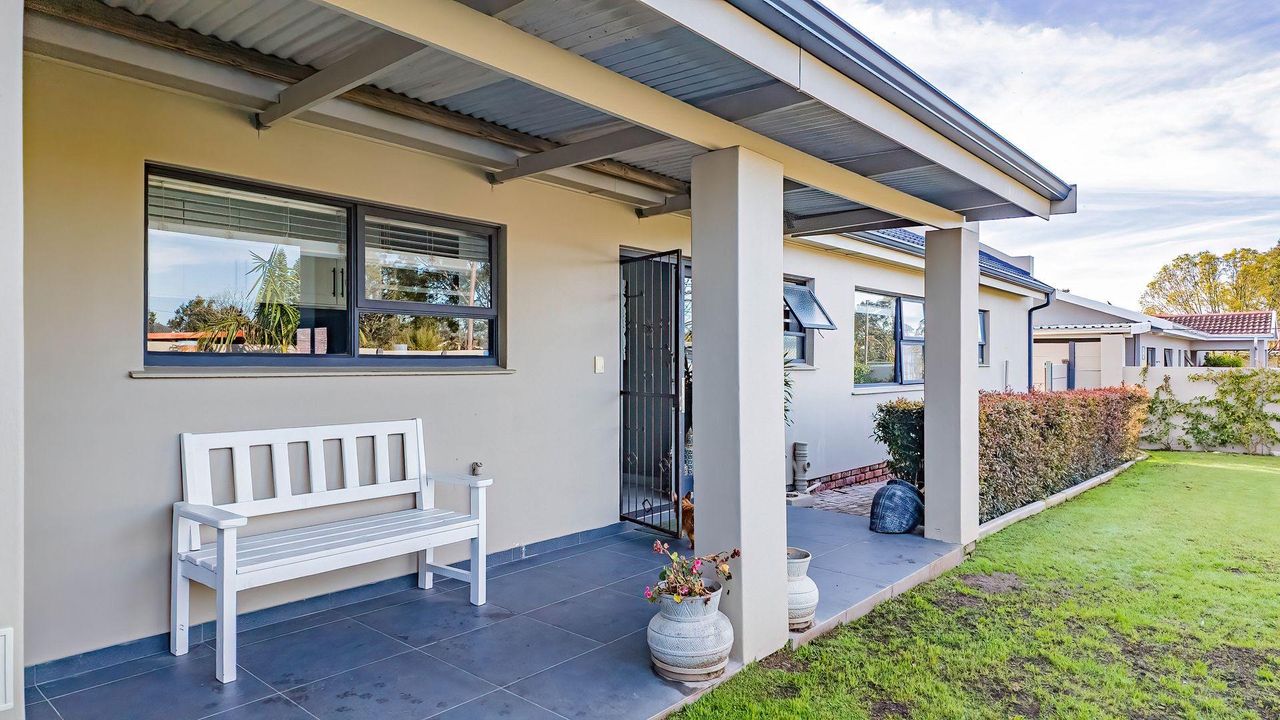 Photo of 4 Bedroom house for sale in Blanco, George