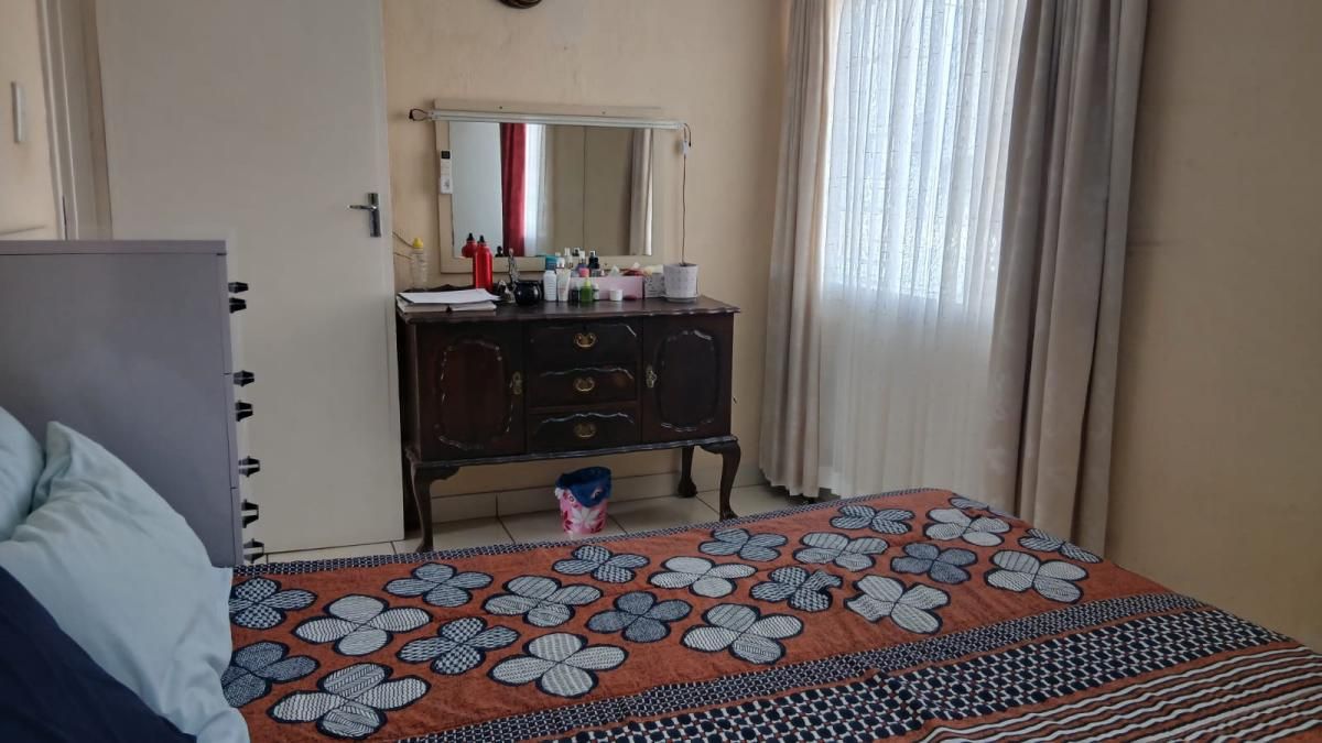 Photo of 2 Bedroom duplex townhouse - freehold for sale in Greenbury, Phoenix