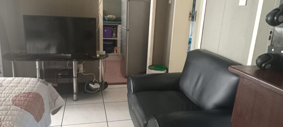 Photo 16 of 27