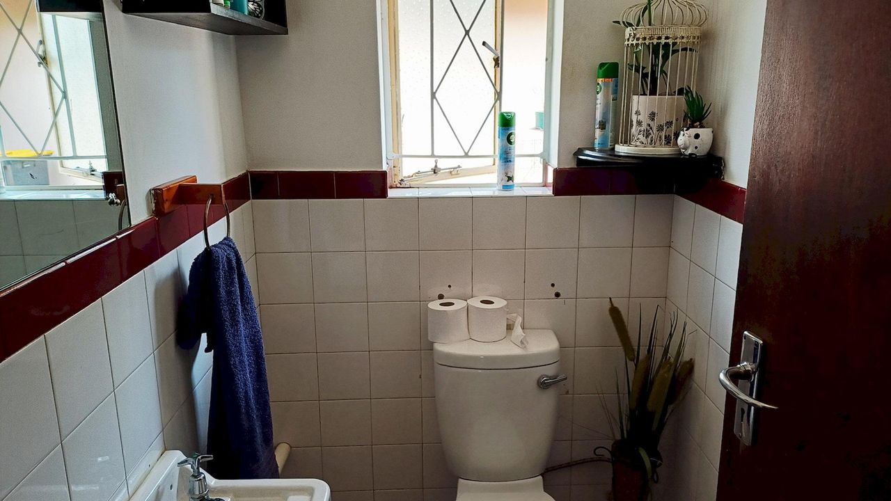 Photo 13 of 20