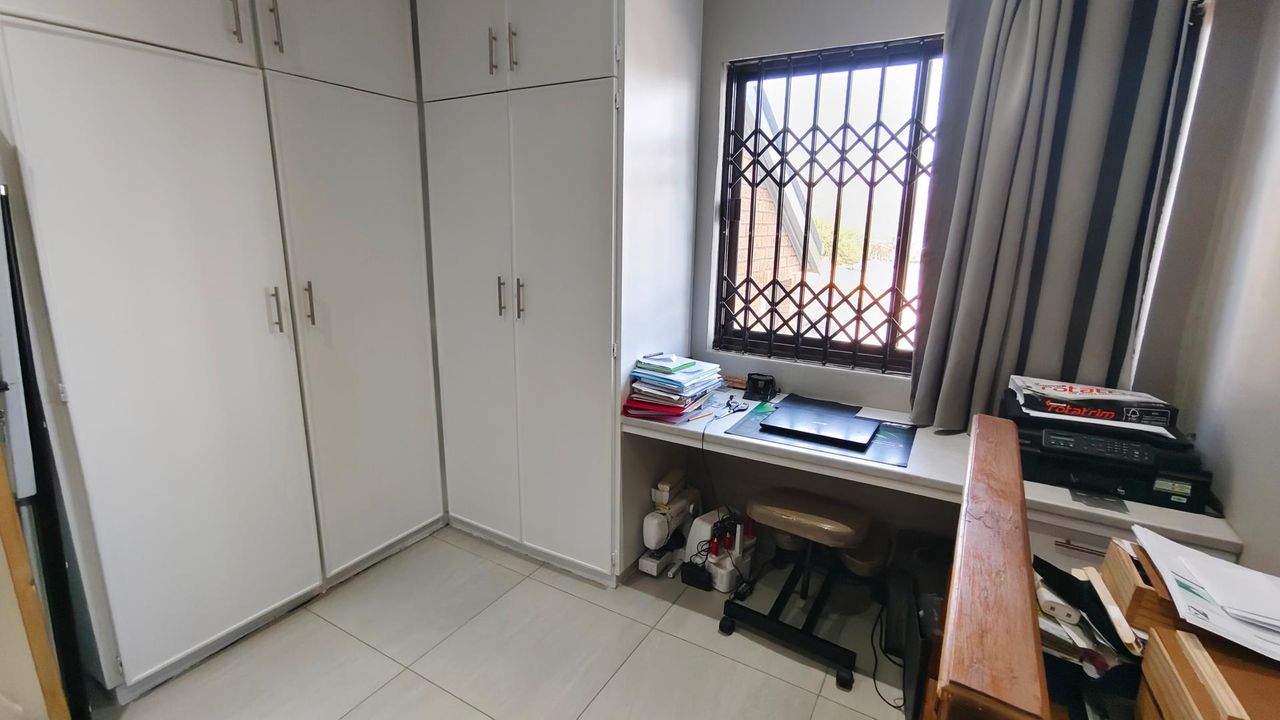 Photo of 6 Bedroom house for sale in Dan Pienaar, Bloemfontein