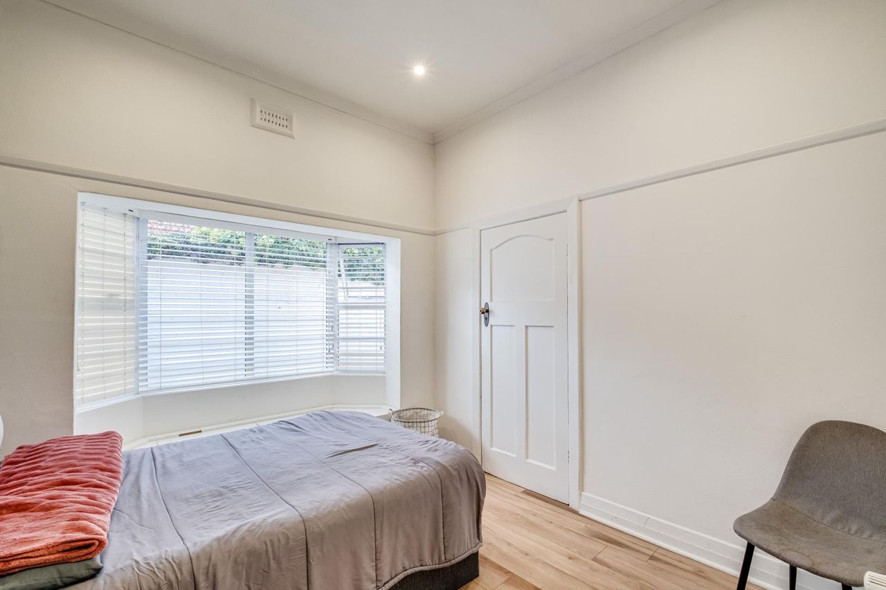 Photo of 5 Bedroom house for sale in Rosebank, Cape Town