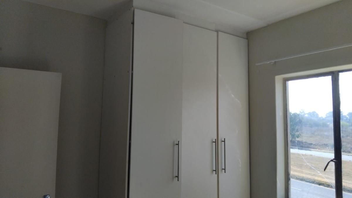 Photo 19 of 28