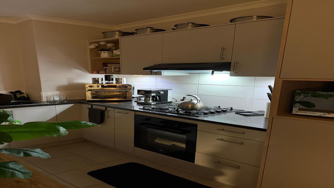 Photo 2 of 18