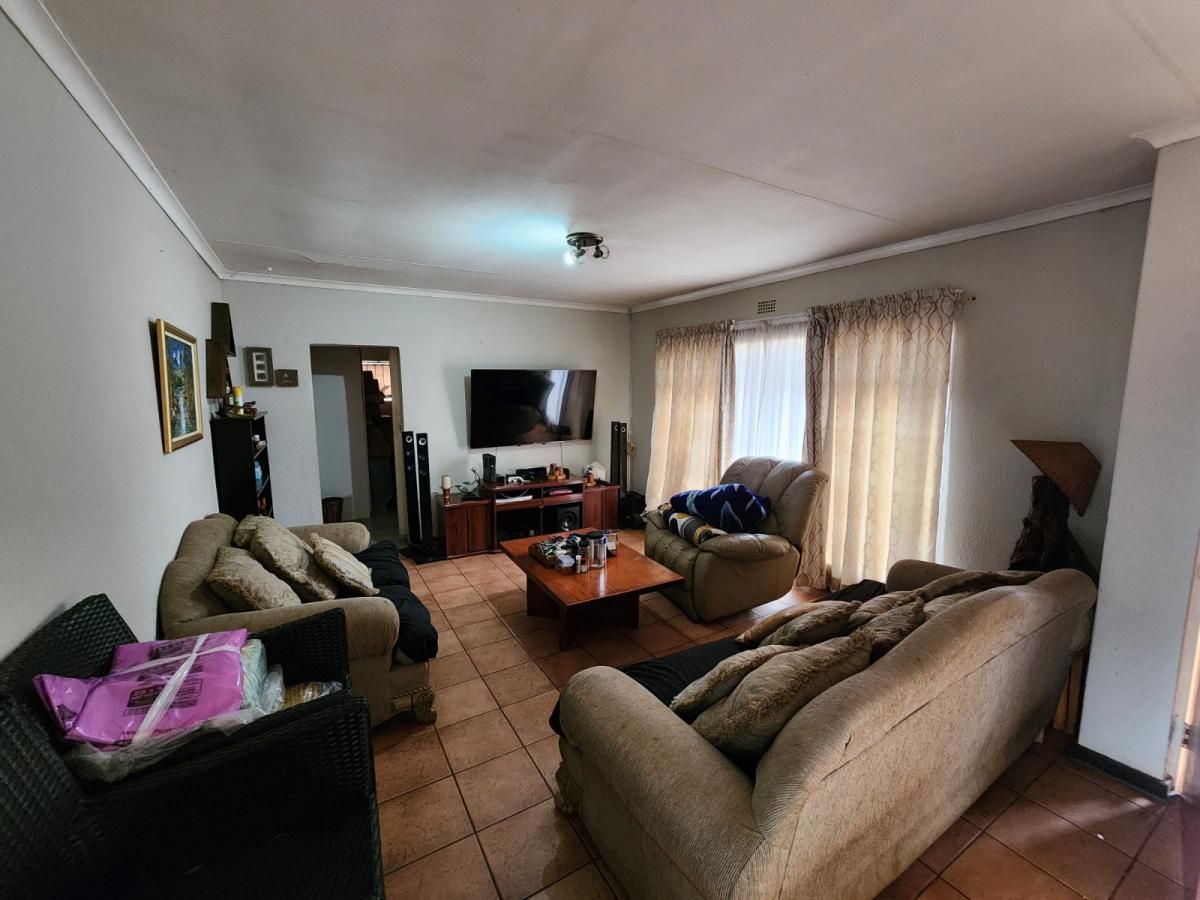 Photo 2 of 14