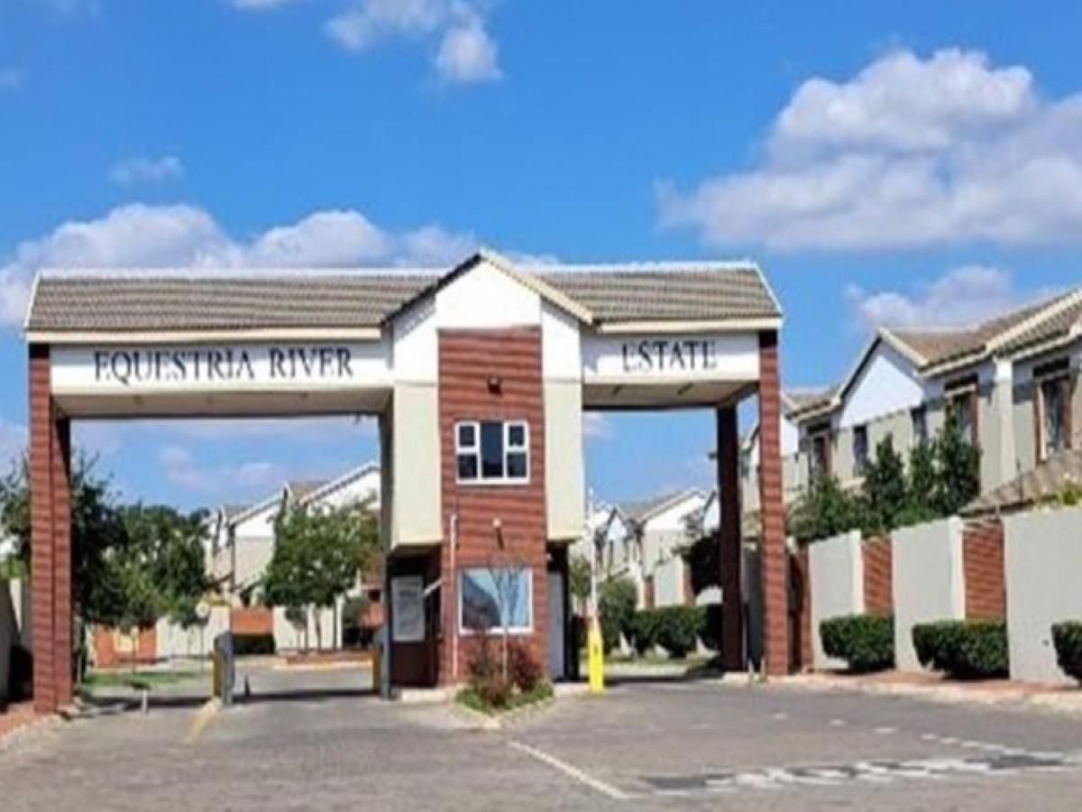 Photo 1 of 18