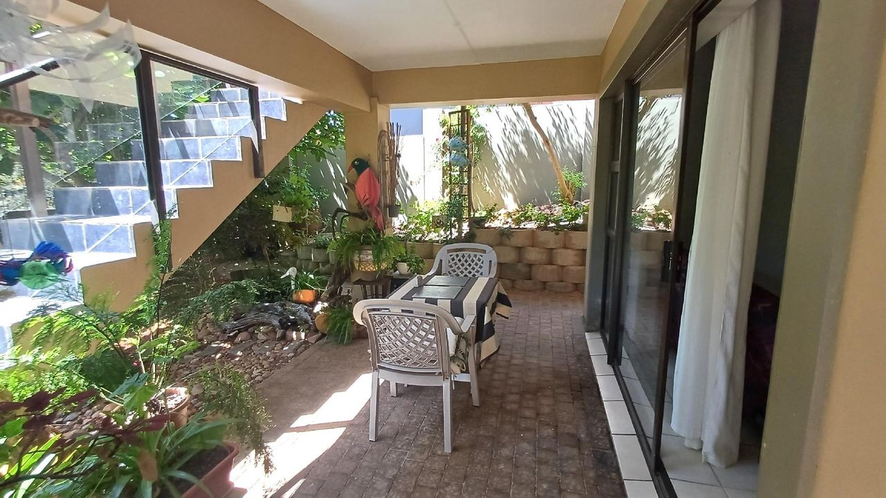 Photo 19 of 33
