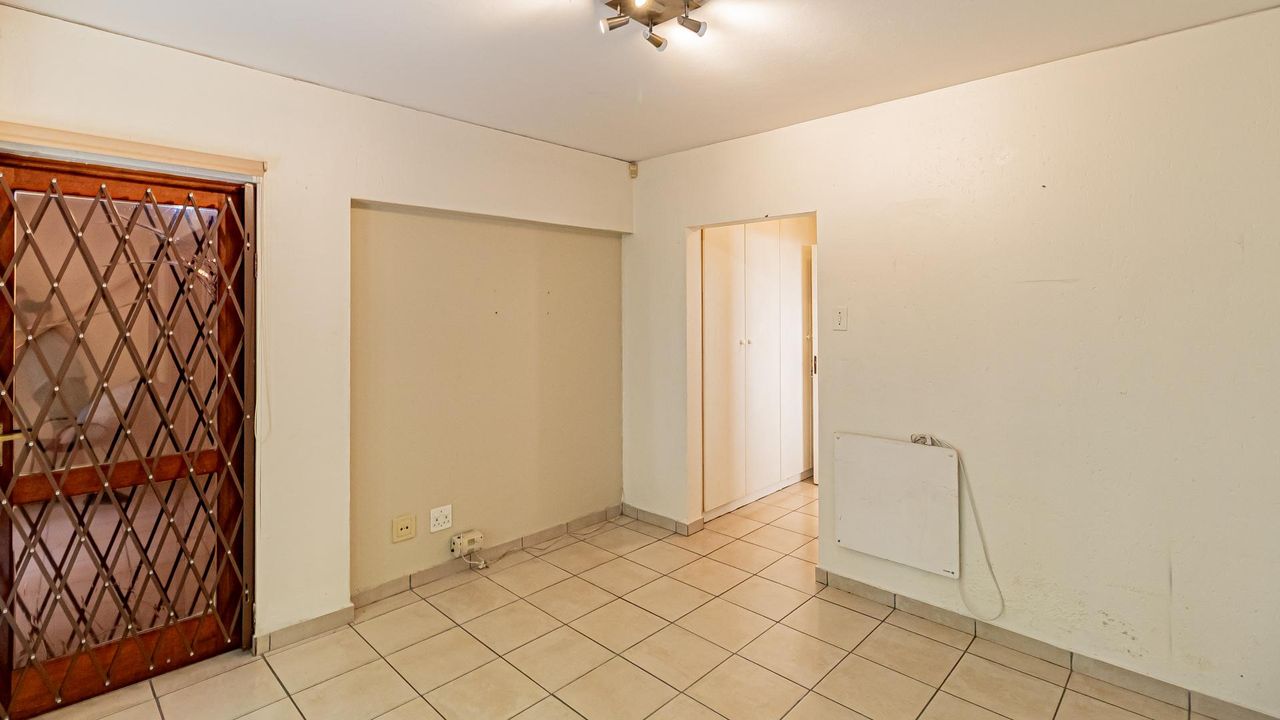 Photo 16 of 26