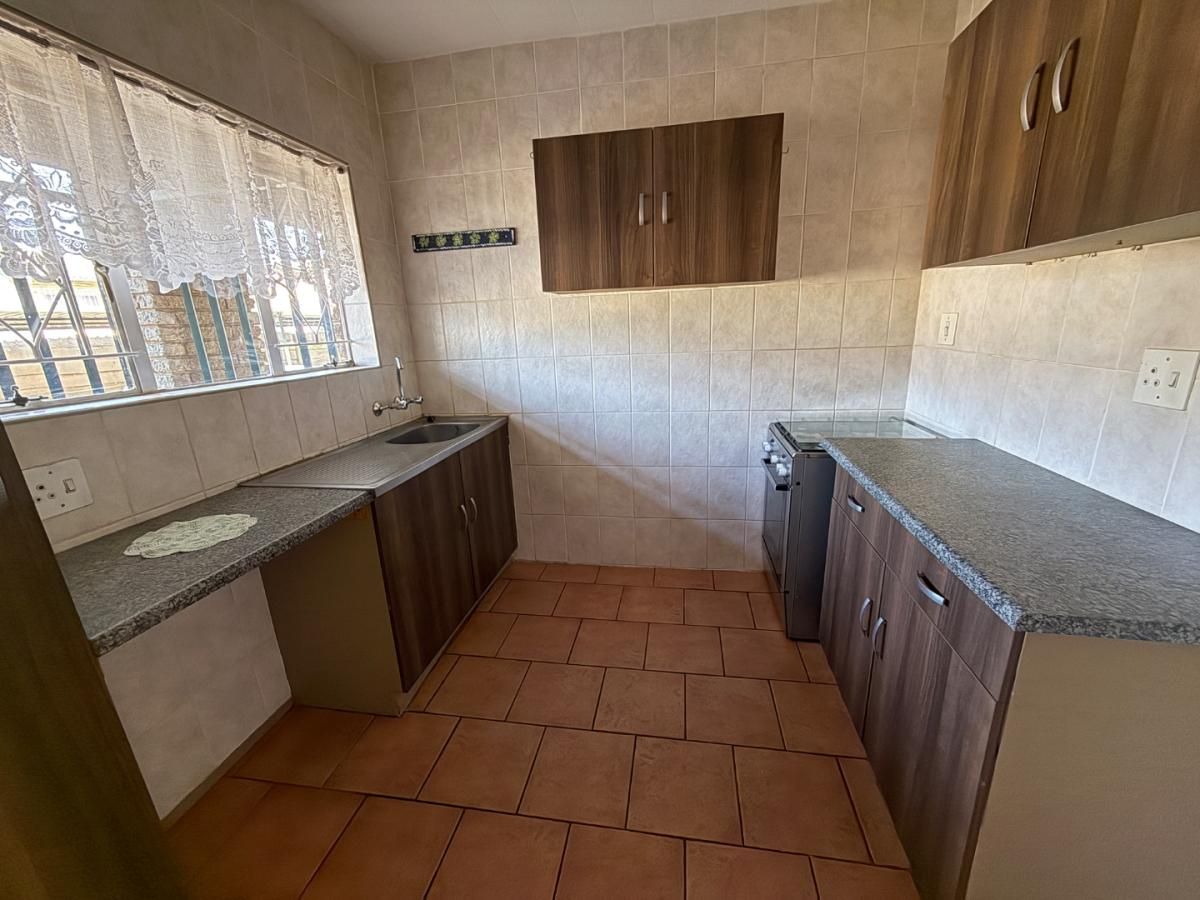 Photo of 2 Bedroom flat for sale in Lewisham, Krugersdorp