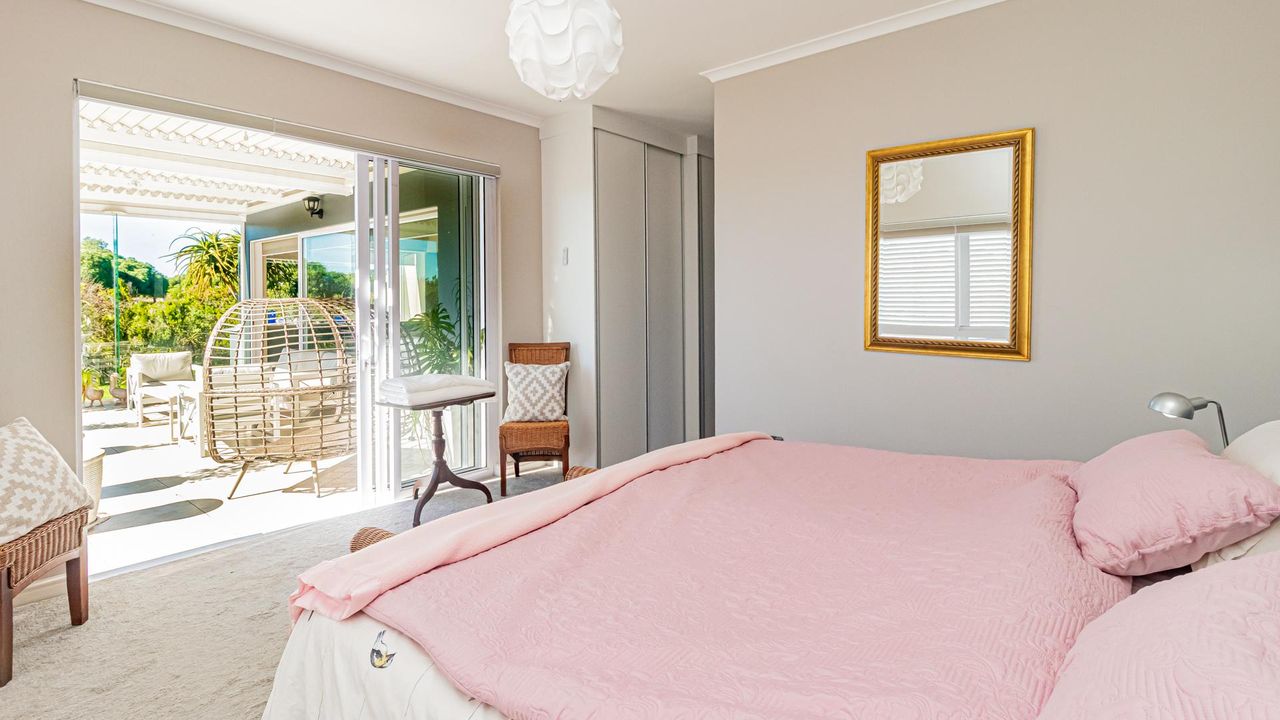 Photo of 4 Bedroom house for sale in Langebaan Country Estate