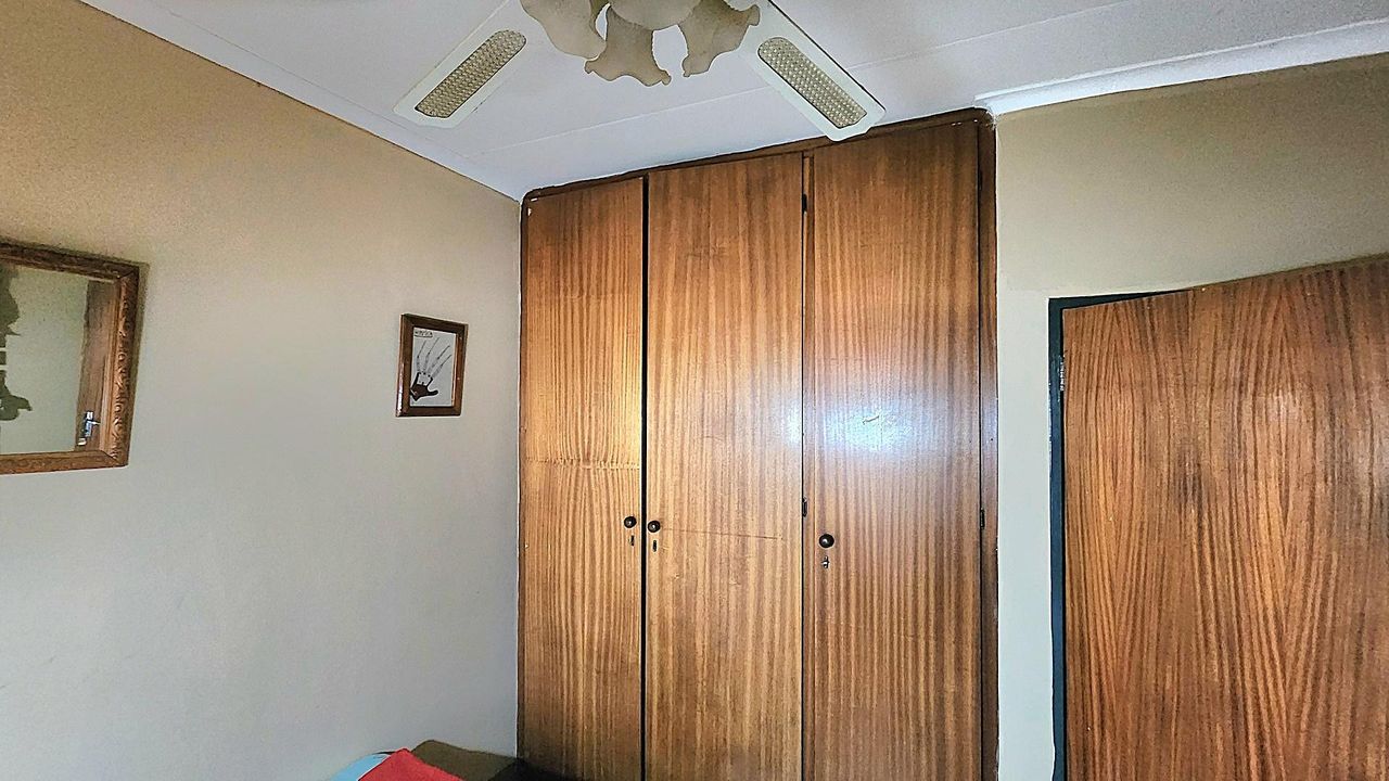 Photo 9 of 26