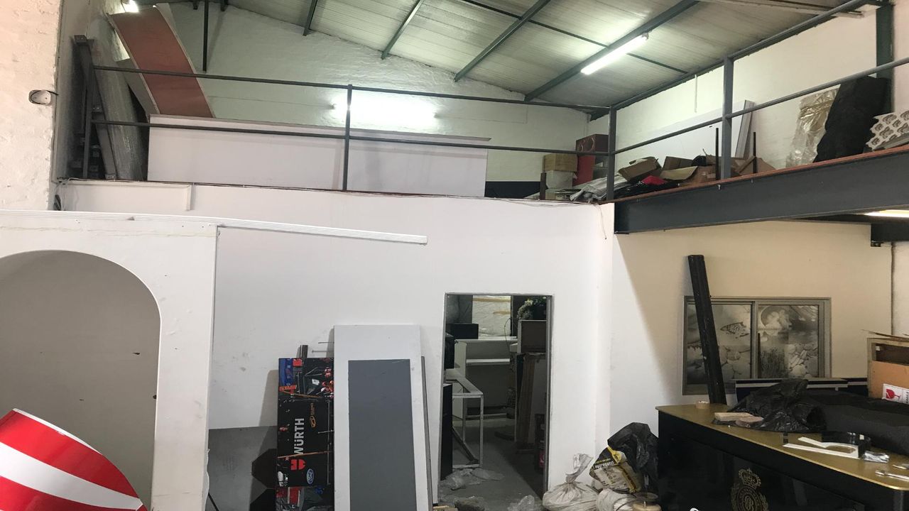 Photo 5 of 14