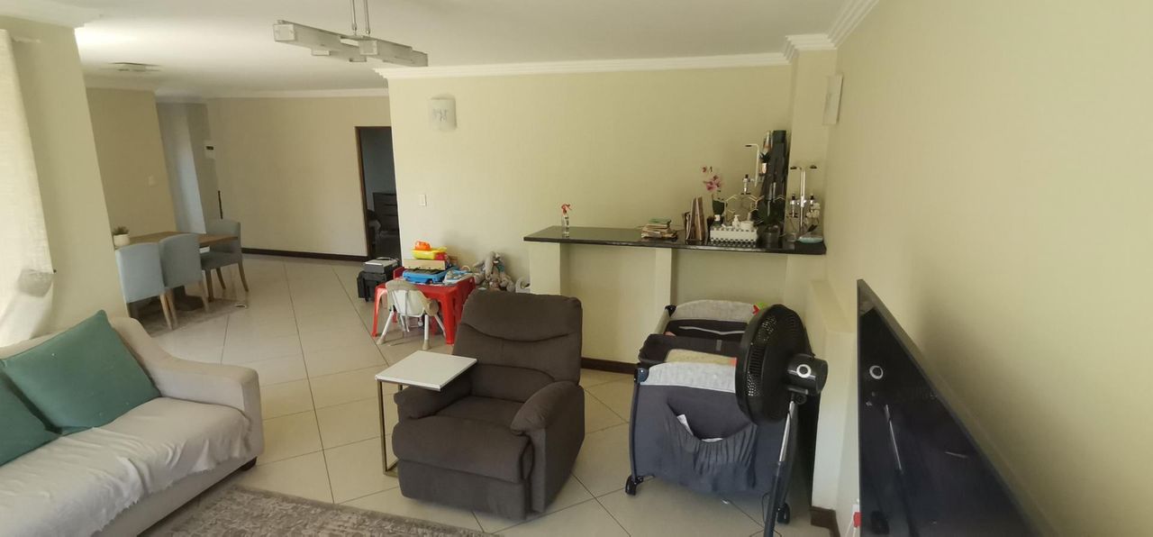 Photo 14 of 33