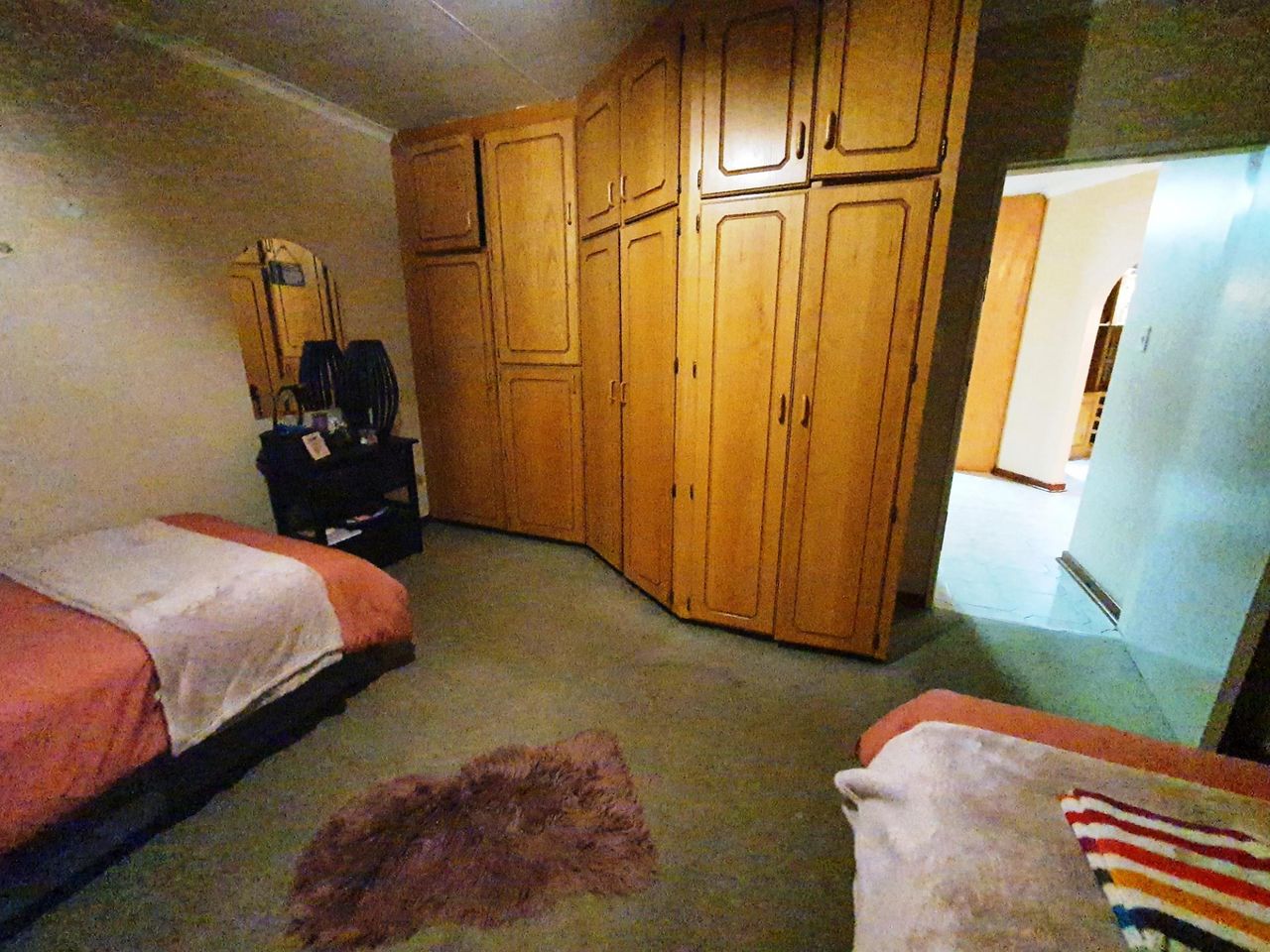 Photo 14 of 24