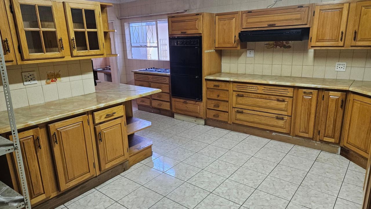 Photo 11 of 26
