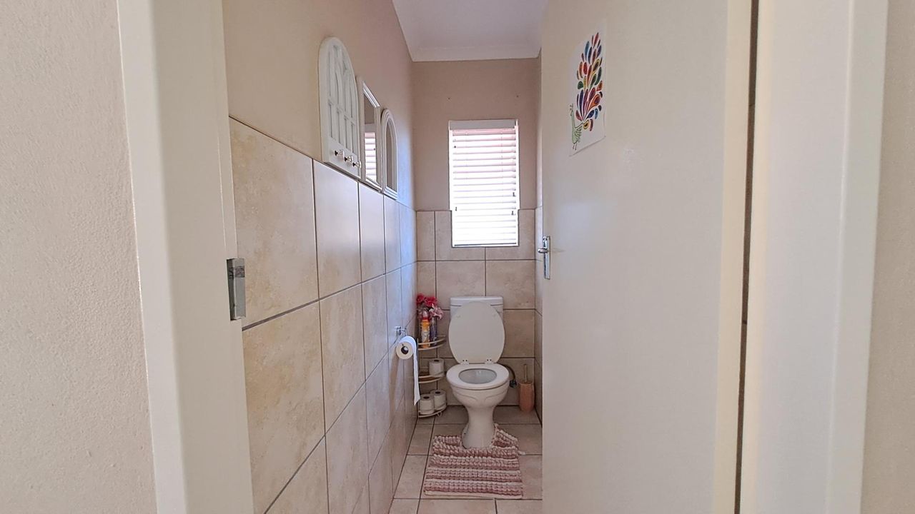 Photo 9 of 16