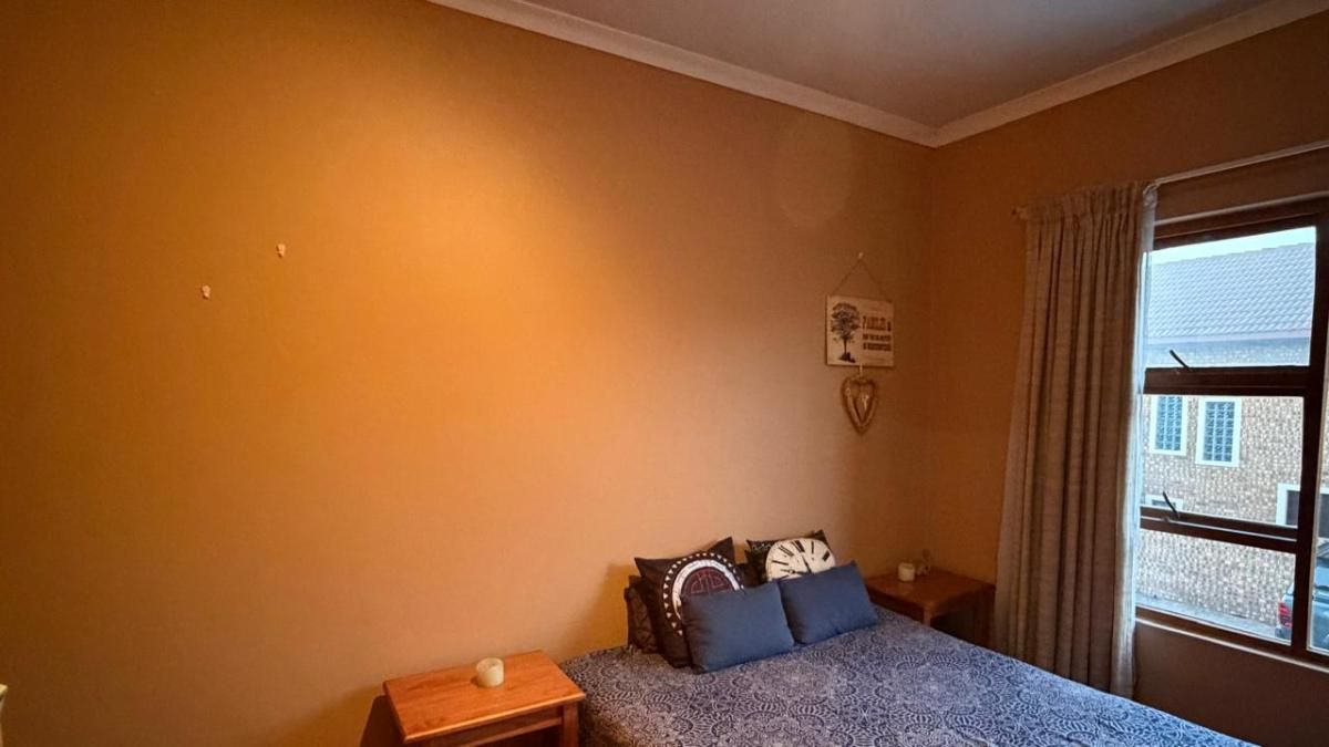 Photo 8 of 20