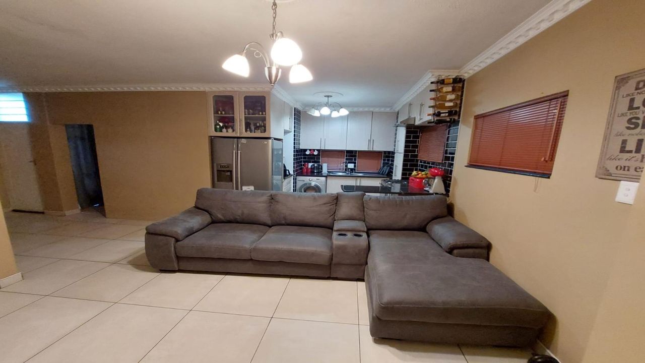 Photo 5 of 20