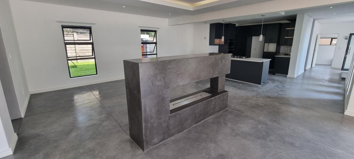 Photo of 4 Bedroom house to rent in Douglasdale, Sandton