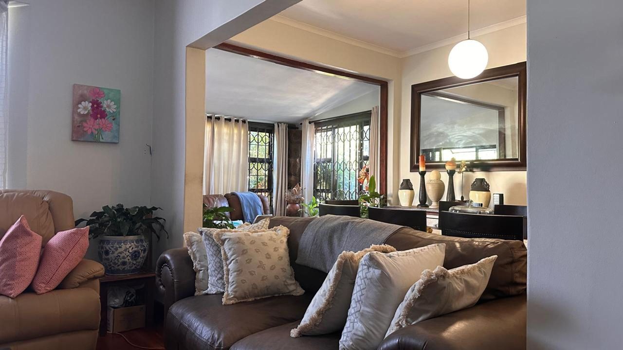 Photo 17 of 25