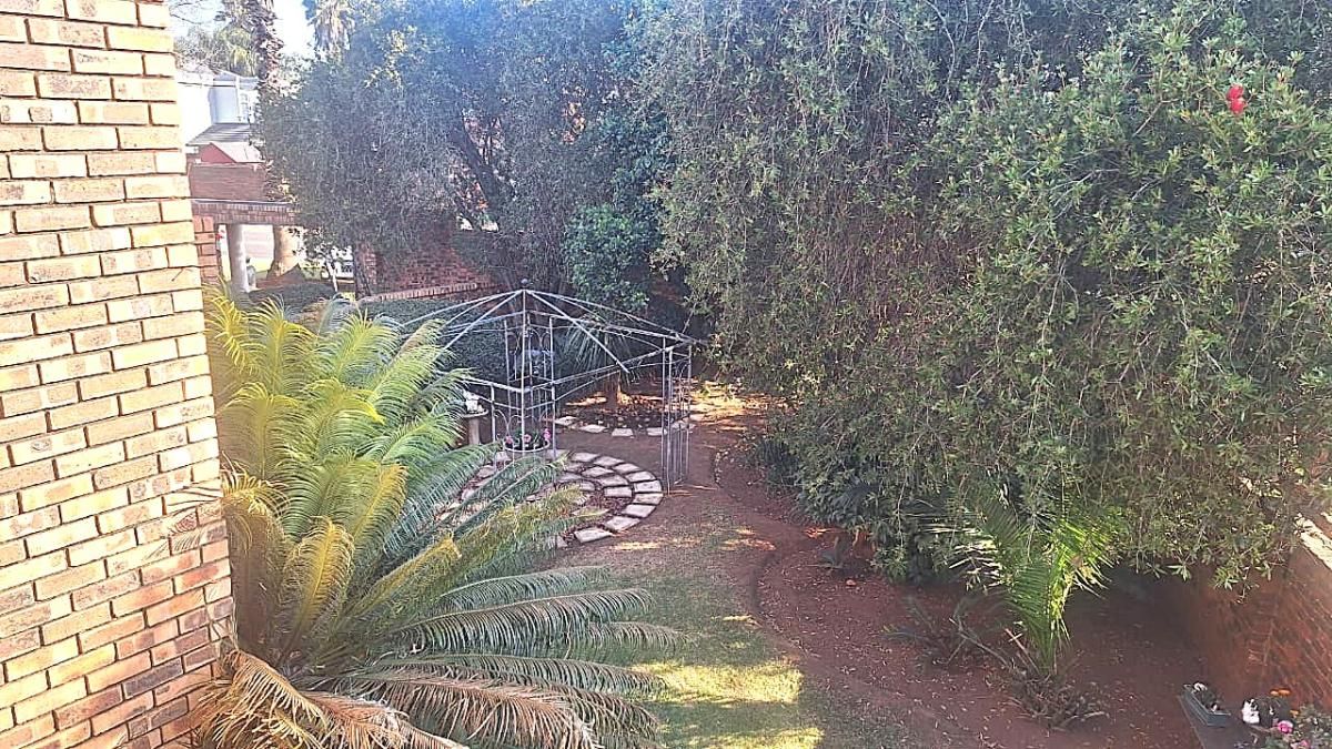 Photo 39 of 40