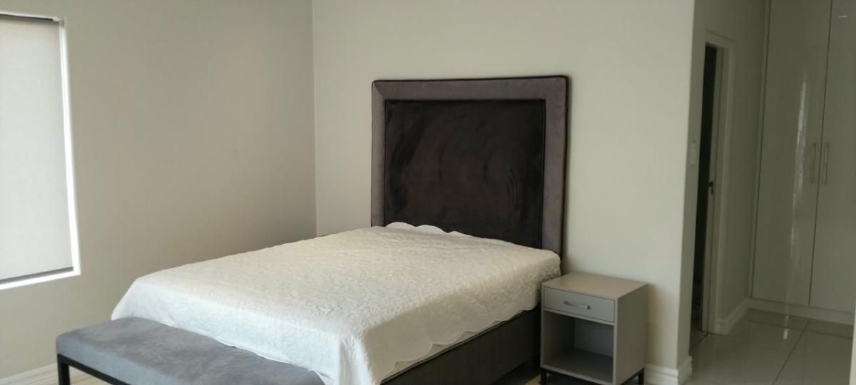 Photo 20 of 60