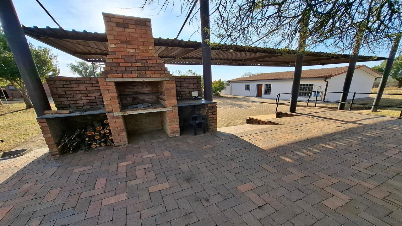 Photo 19 of 20